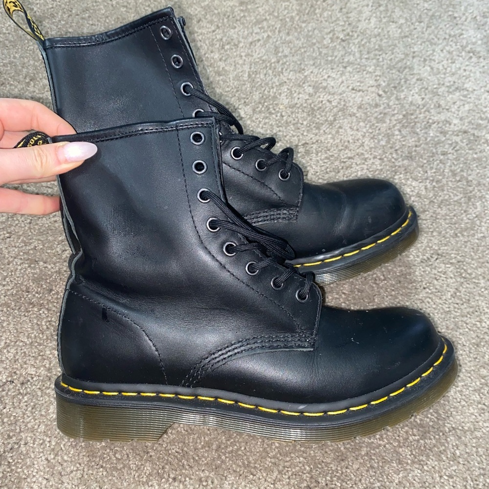 Doc martins. Worn twice ! Size 9